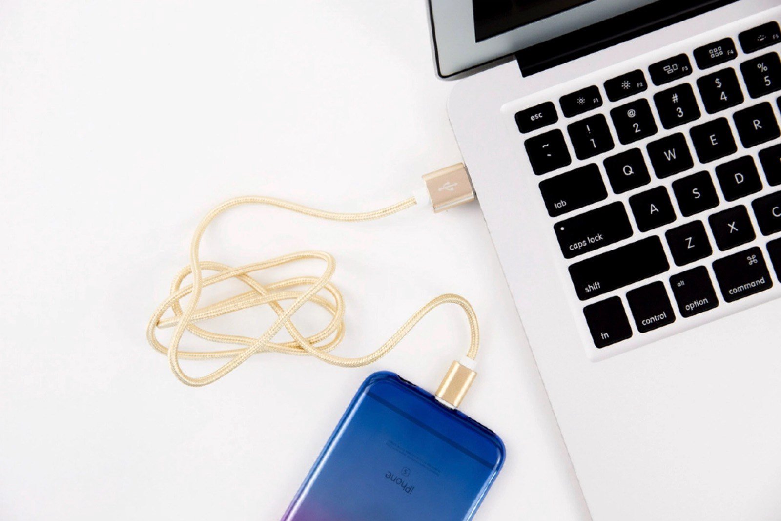 Cáp sạc Pisen PD 18W: có đáng thay cáp zin cho iPhone?