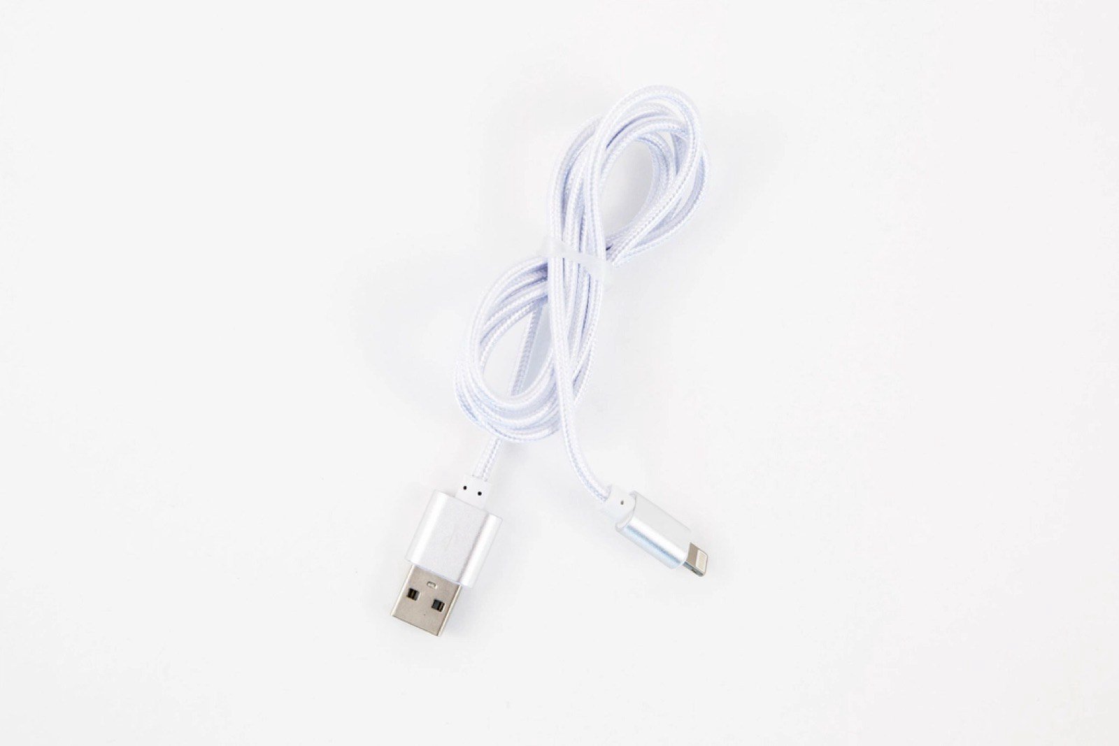 Cách phân biệt sạc Apple zin với hàng trôi nổi