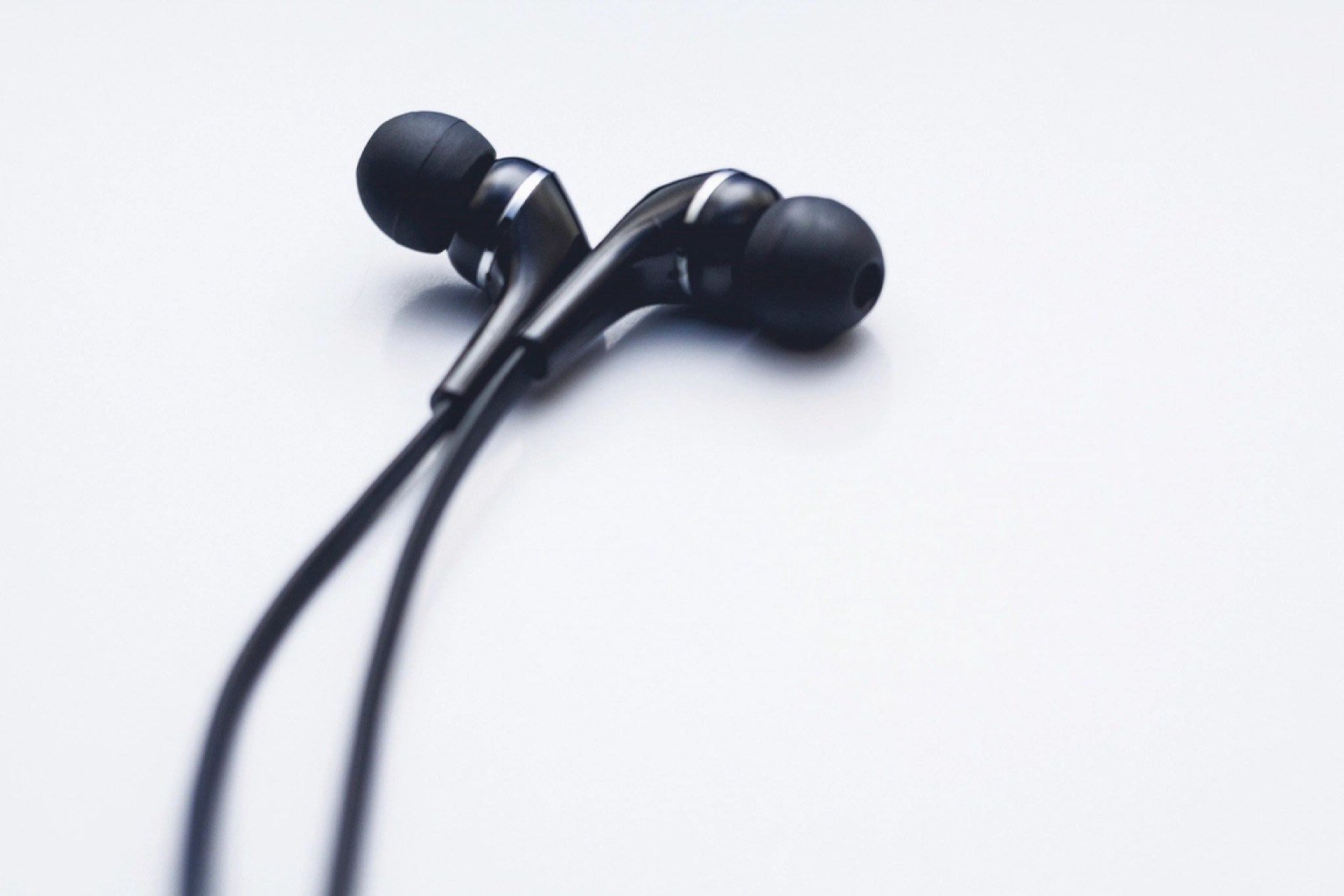 Thiết kế SoundPEATS TruePods và cảm giác đeo cả ngày
